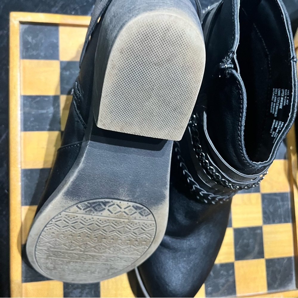 Authentic American Heritage Black and Gray Ankle Boots - Picture 3 of 7